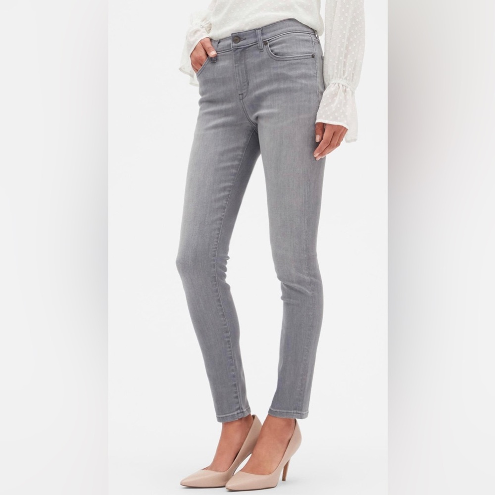 Banana Republic Light Gray Skinny Jeans